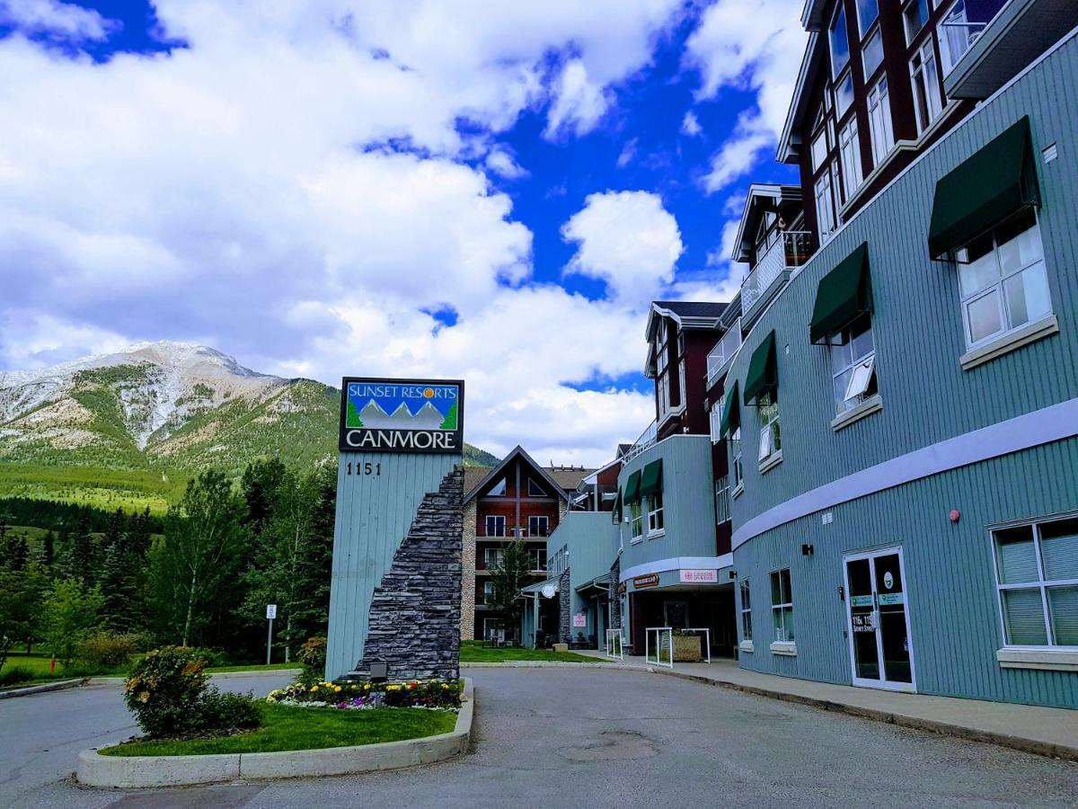 Sunset And 3* Canmore